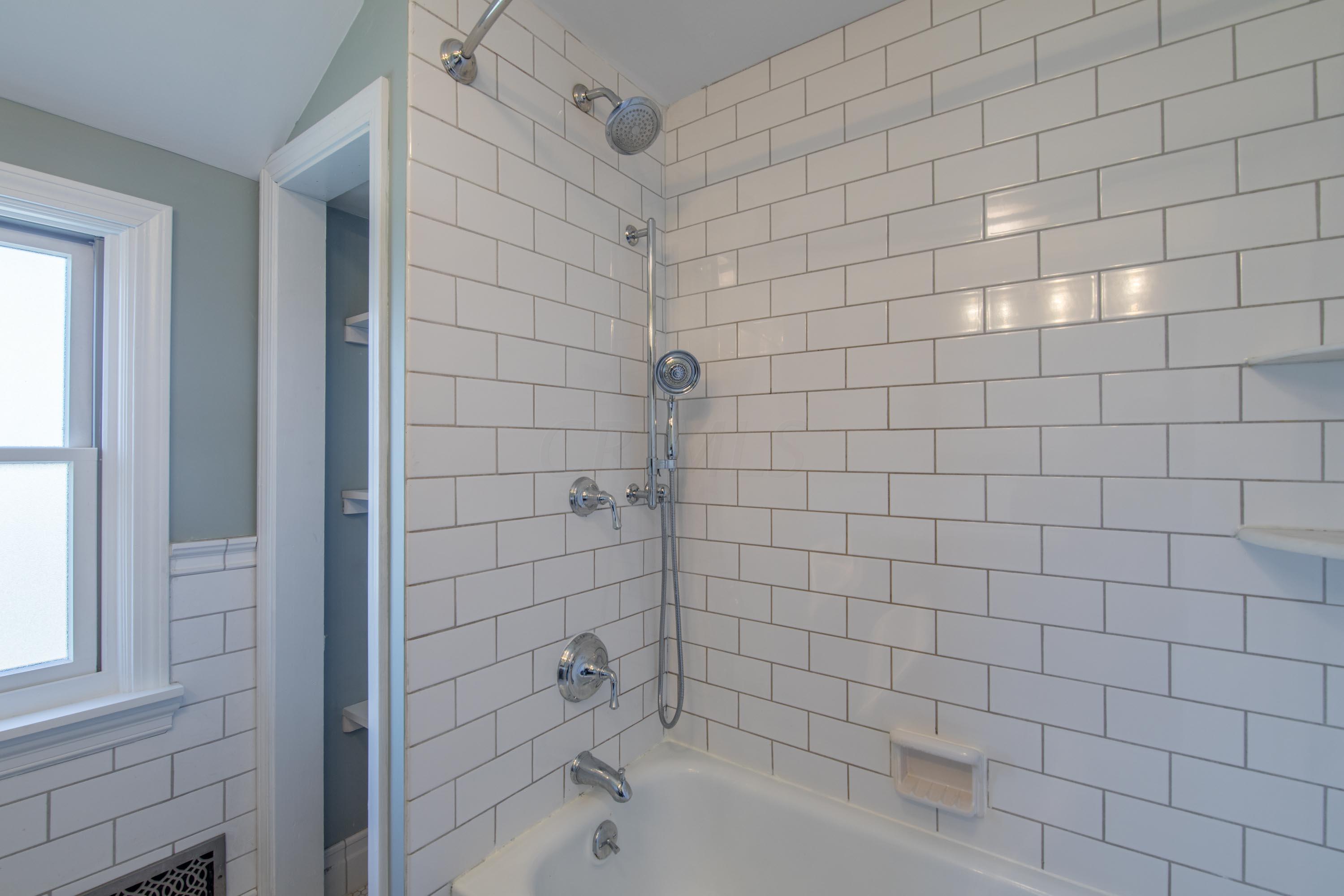 2088 Inchcliff Road Upper Arlington, OH 43221 - Photo 25 of 28