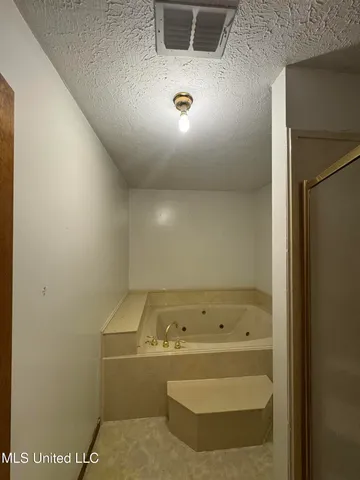 $157,000 | 219 Lake Cove Drive, Jackson, MS 39212