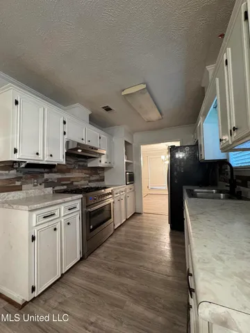 $157,000 | 219 Lake Cove Drive, Jackson, MS 39212