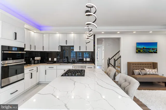 $1,099,000 | 8027 Kidwell Hill Court, Vienna, VA 22182