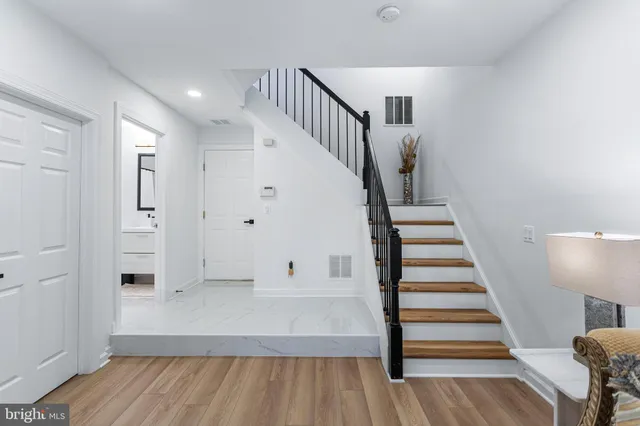 $1,099,000 | 8027 Kidwell Hill Court, Vienna, VA 22182