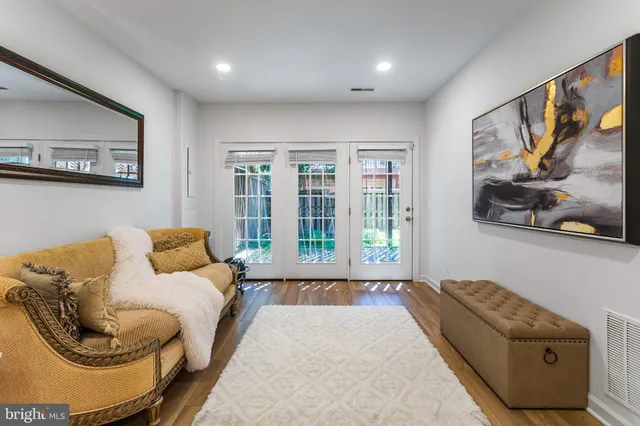 $1,099,000 | 8027 Kidwell Hill Court, Vienna, VA 22182