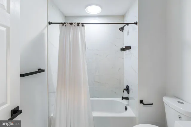 $1,099,000 | 8027 Kidwell Hill Court, Vienna, VA 22182