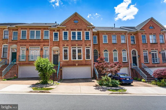 $1,099,000 | 8027 Kidwell Hill Court, Vienna, VA 22182
