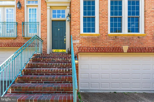 $1,099,000 | 8027 Kidwell Hill Court, Vienna, VA 22182