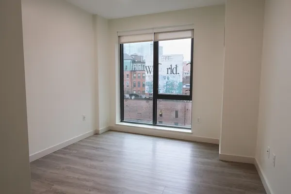 $5,465 | 1 Canal Street, Unit 821, Boston, MA 02114