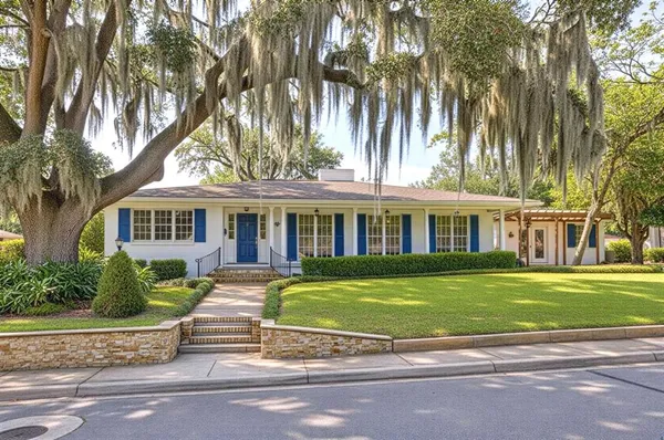 $975,000 | 570 Dommerich Drive, Maitland, FL 32751
