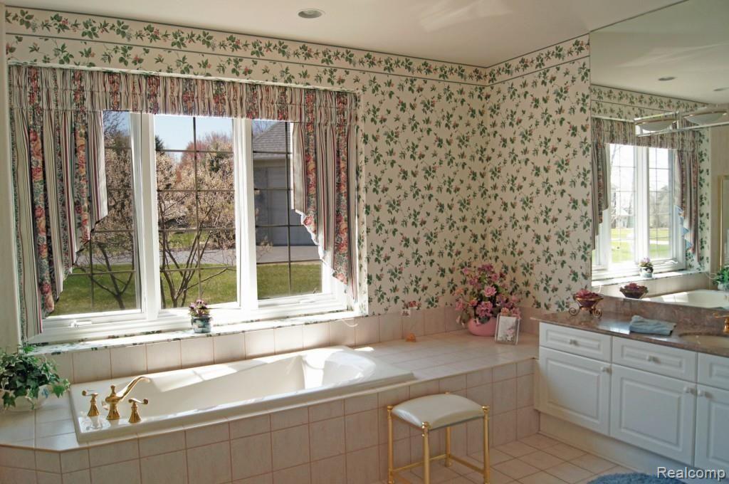 1812 Fox Run Rochester Hills, MI 48306 - Photo 32 of 48