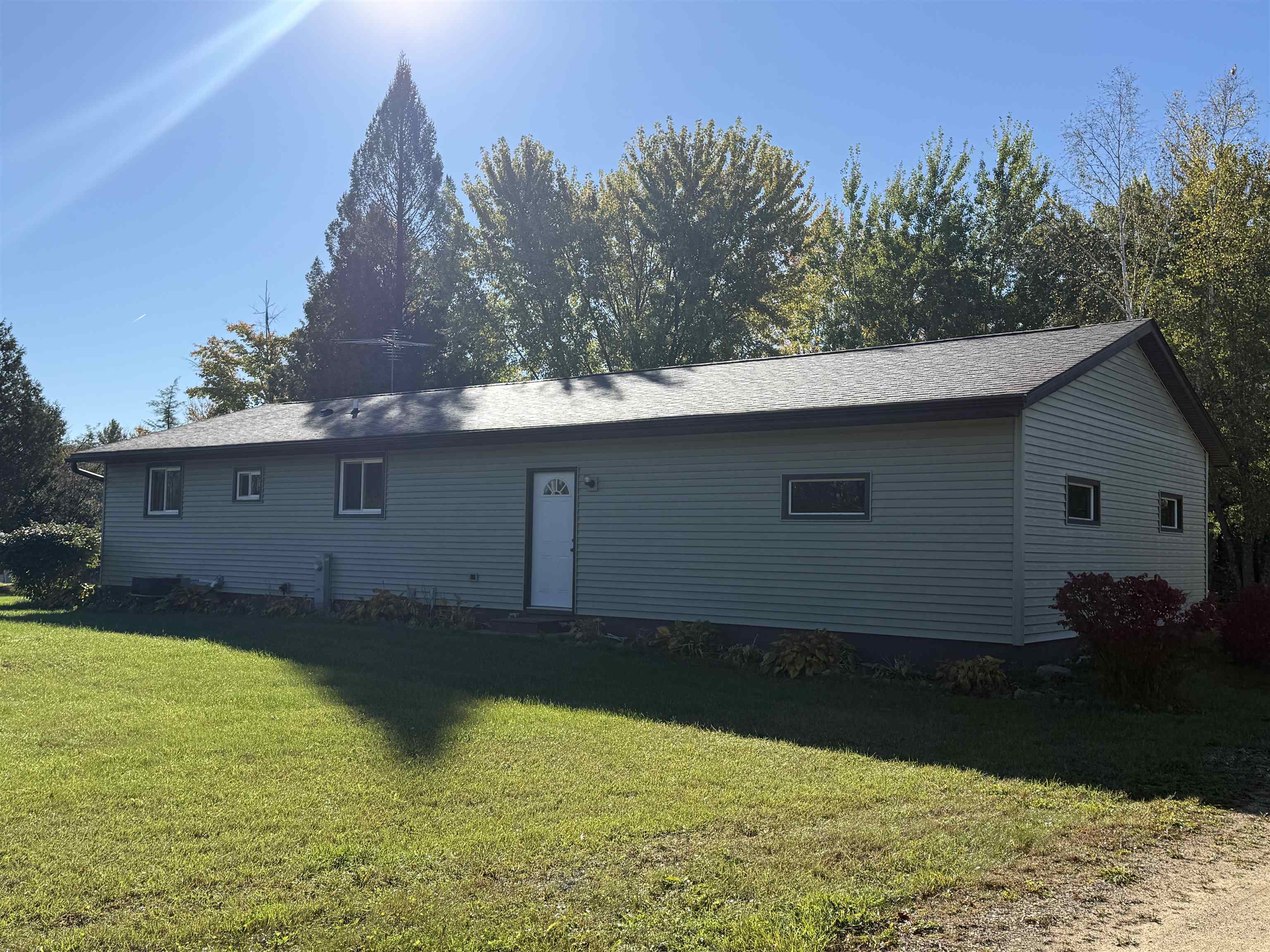 N6392 Blueberry Road Gresham, WI 54128 - Photo 20 of 22 Gallery Image 20