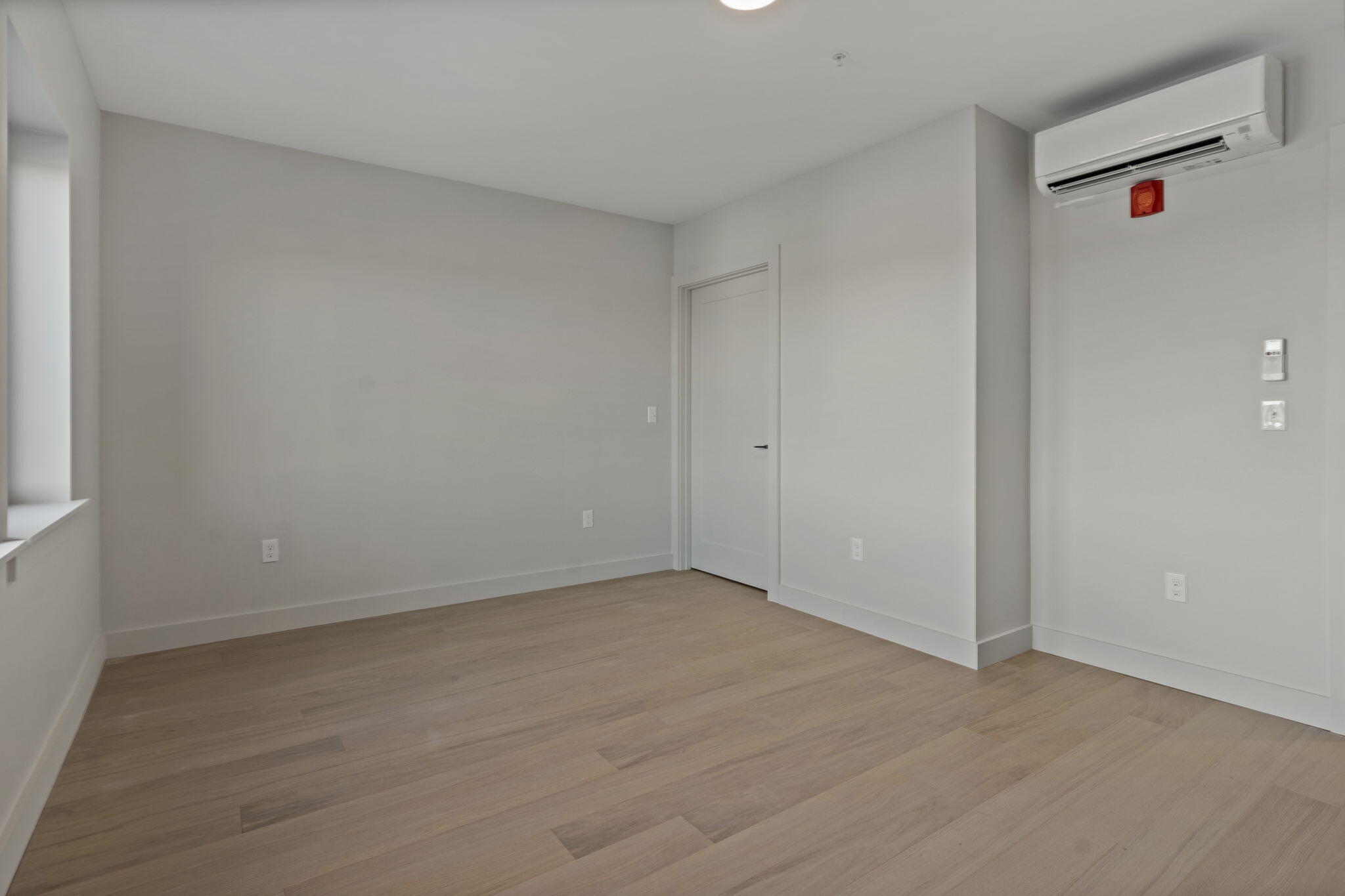 75 Chestnut Street, Unit 406 Portland, ME 04101 - Photo 13 of 45 Second Bedroom