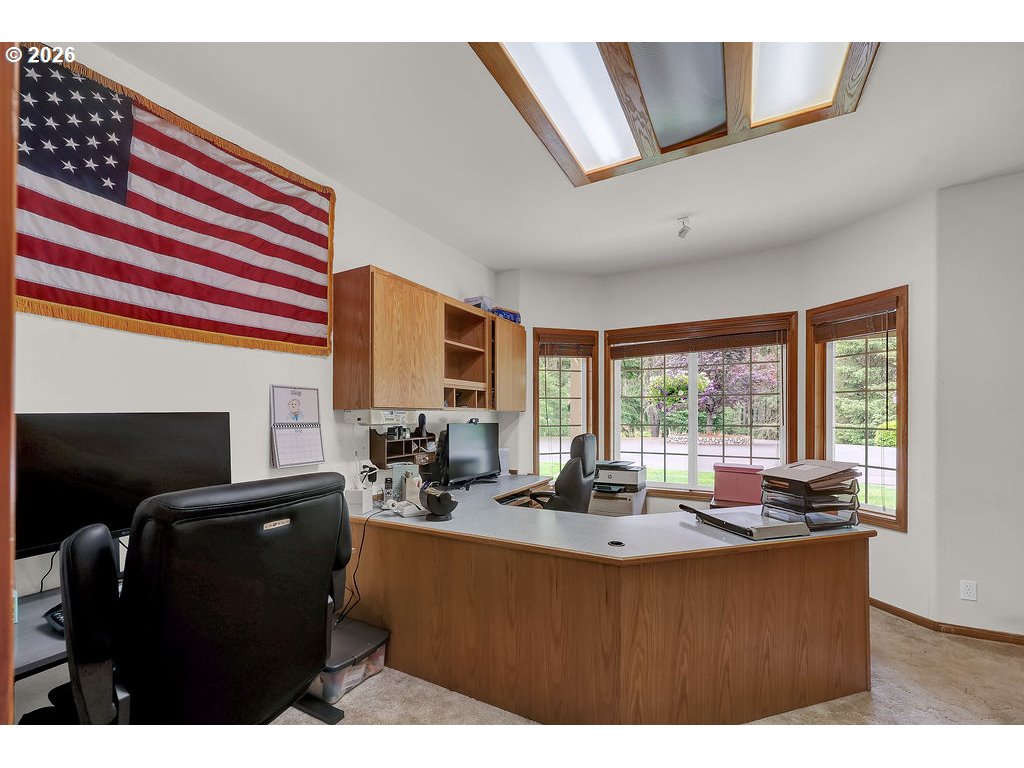 30898 Camas Swale Road Creswell, OR 97426 - Photo 18 of 48 Den/Office