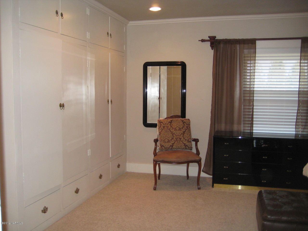 6591 West Wapato Road Wapato, WA 98951 - Photo 13 of 46 a view of a elevator and window in a room
