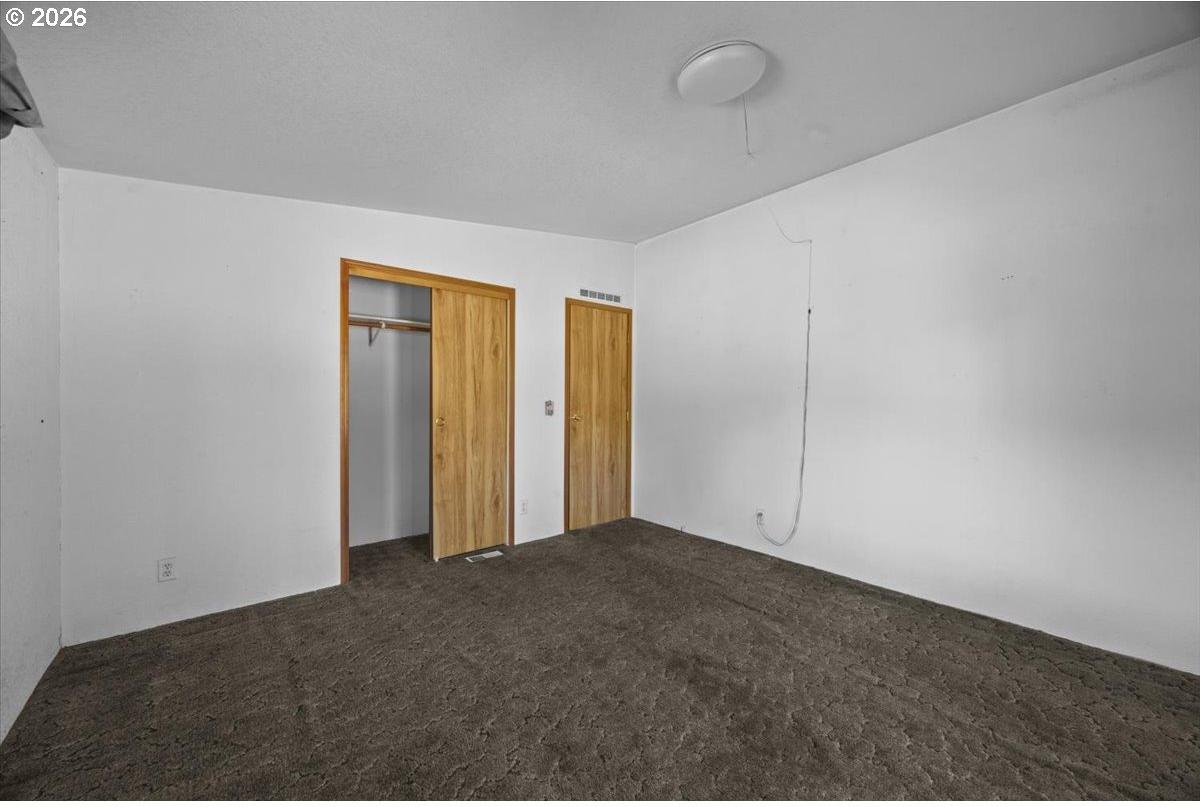 5300 Riddle Bypass Road Riddle, OR 97469 - Photo 12 of 39 Bedroom