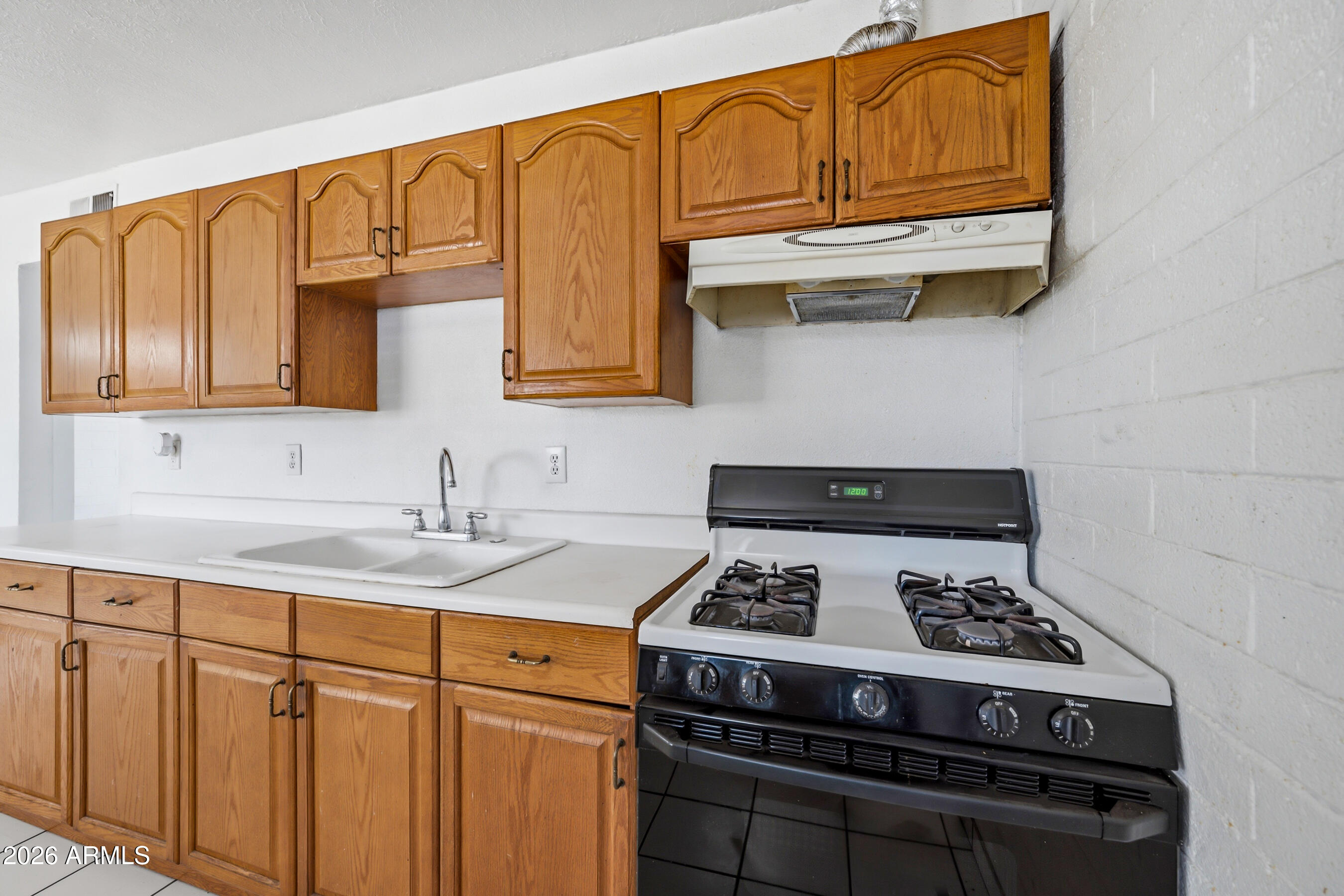 3905 West Almeria Road, Unit 2 Phoenix, AZ 85009 - Photo 8 of 19