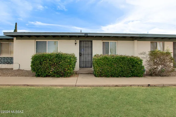 $1,300 | 7455 East Desert Spring Drive, Tucson, AZ 85730