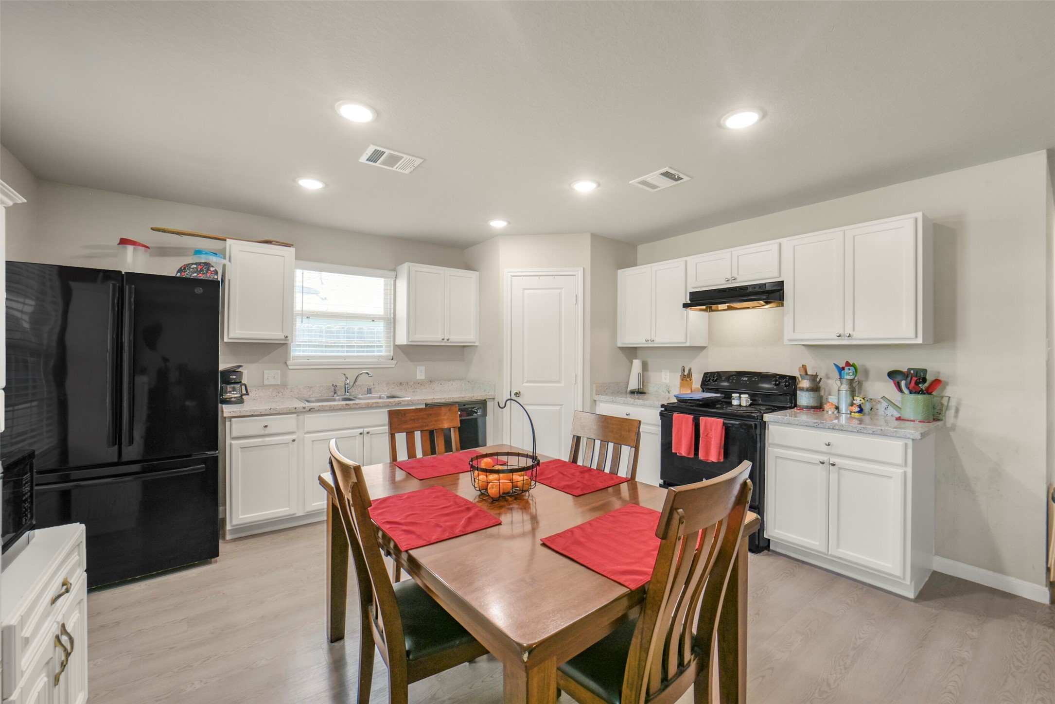 1620 23rd Street Hempstead, TX 77445 - Photo 5 of 14