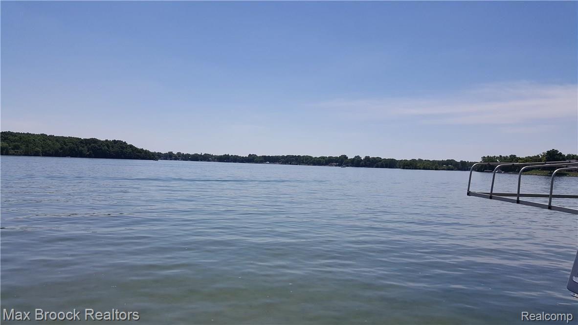 4455 Dow Ridge Road West Bloomfield, MI 48324 - Photo 45 of 50 Panoramic views of Orchard Lake from your home, waterfront and dock.