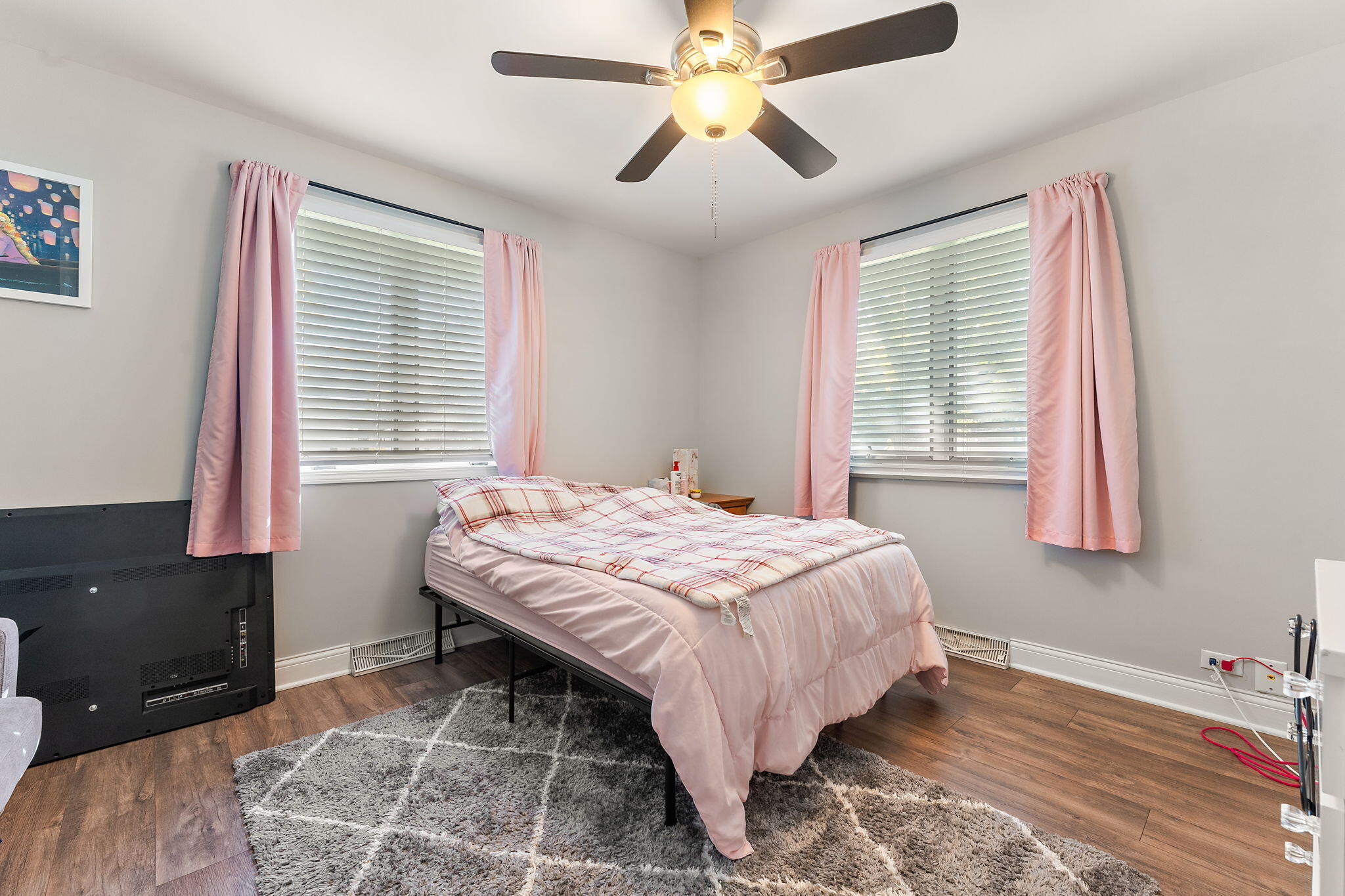 1039 Ridge Road Munster, IN 46321 - Photo 14 of 22 2048x1365