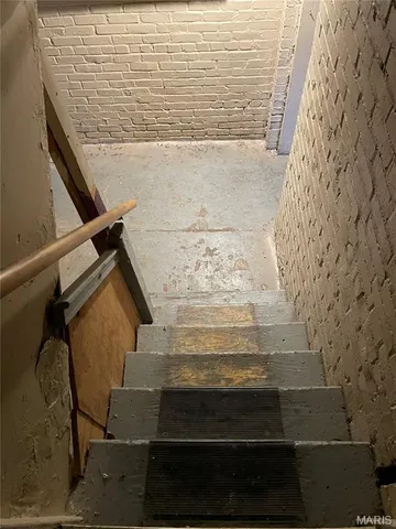 $335,000 | 1118 Ursula Avenue, University City, MO 63130