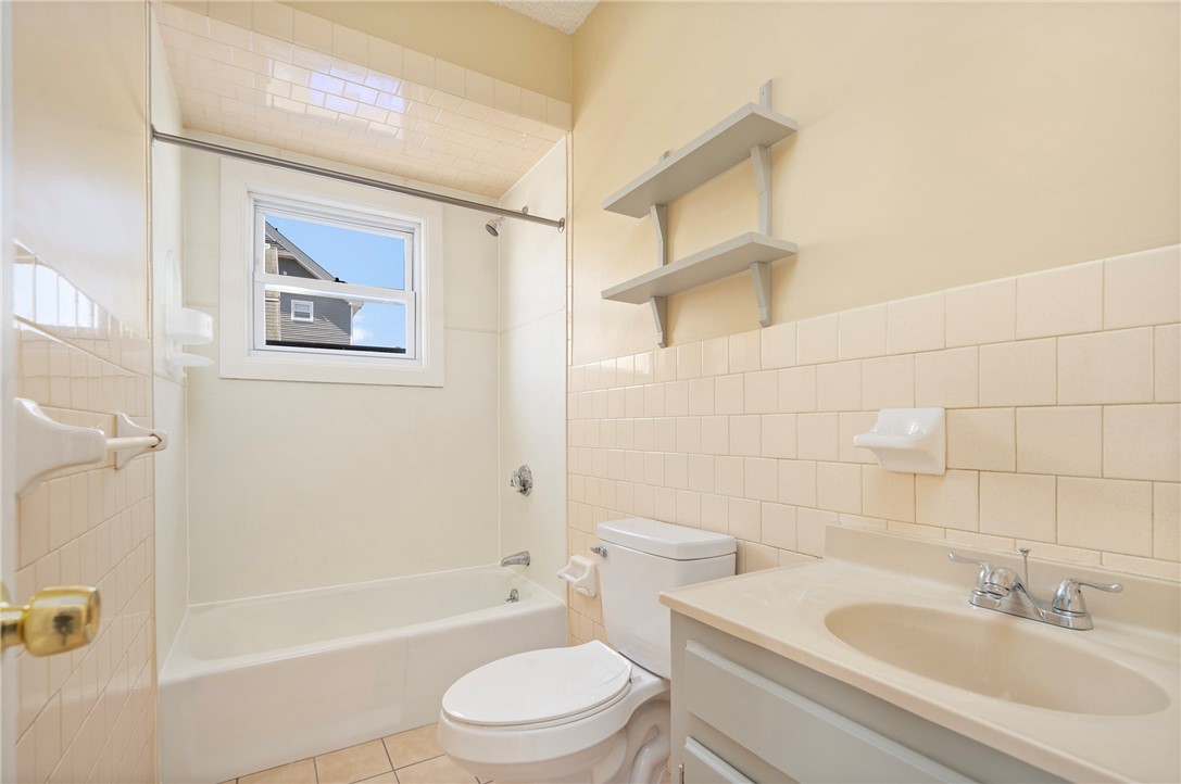 34 Hancock Street, Unit 1 Pawtucket, RI 02860 - Photo 12 of 17