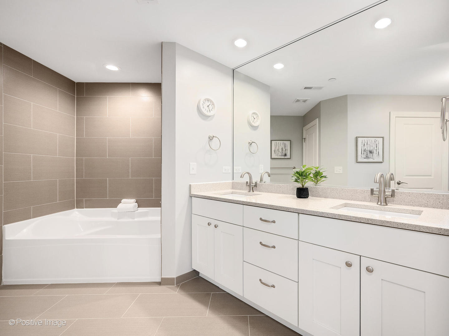 10735 Clock Tower Drive, Unit 503 Countryside, IL 60525 - Photo 17 of 24