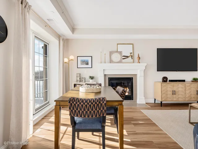 $424,900 | 10735 Clock Tower Drive, Unit 503, Countryside, IL 60525