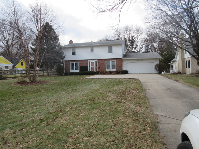 707 Garden Road DeKalb, IL 60115 - Photo 1 of 19