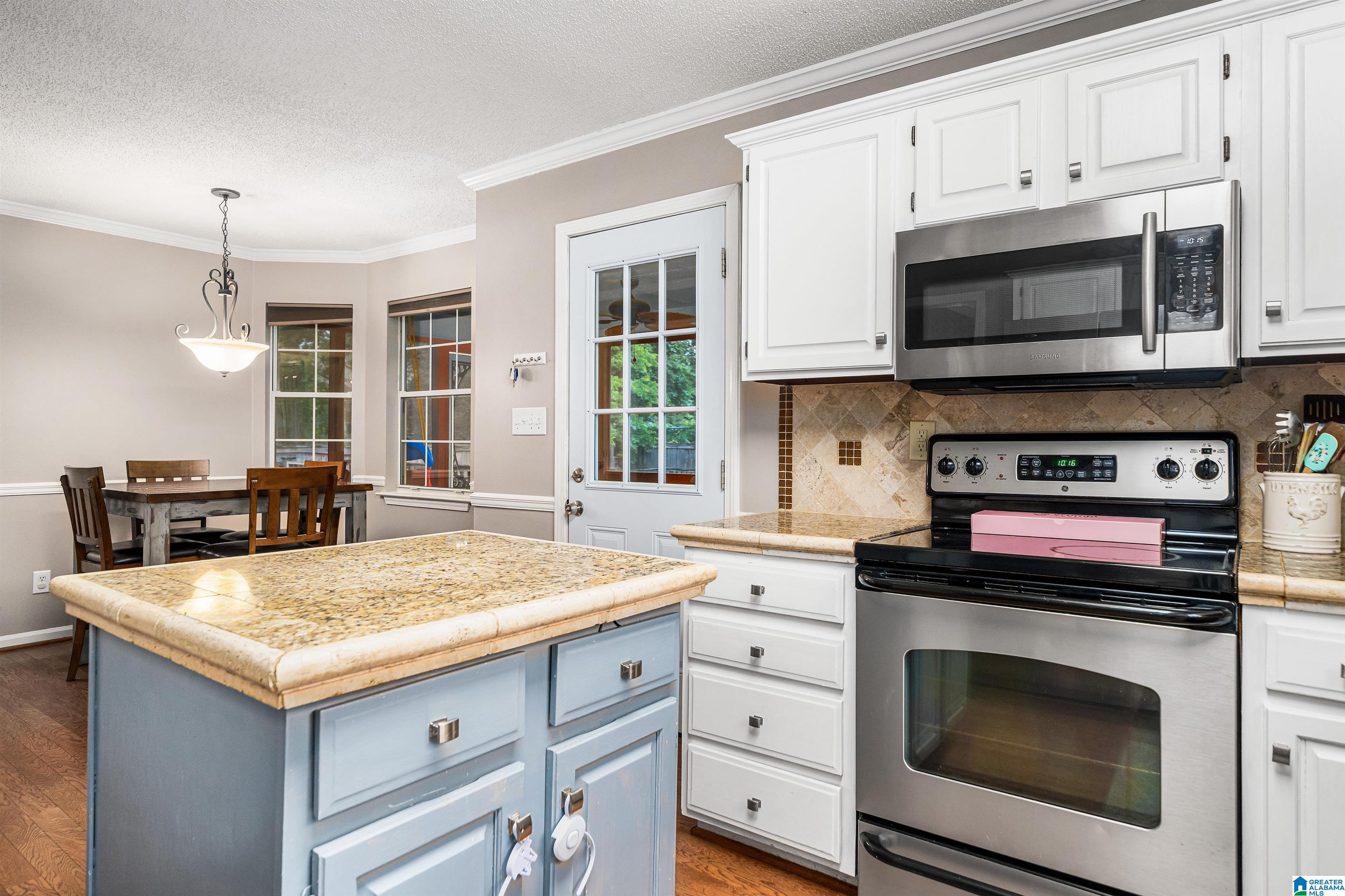 138 Cambridge Lane Alabaster, AL 35007 - Photo 12 of 28