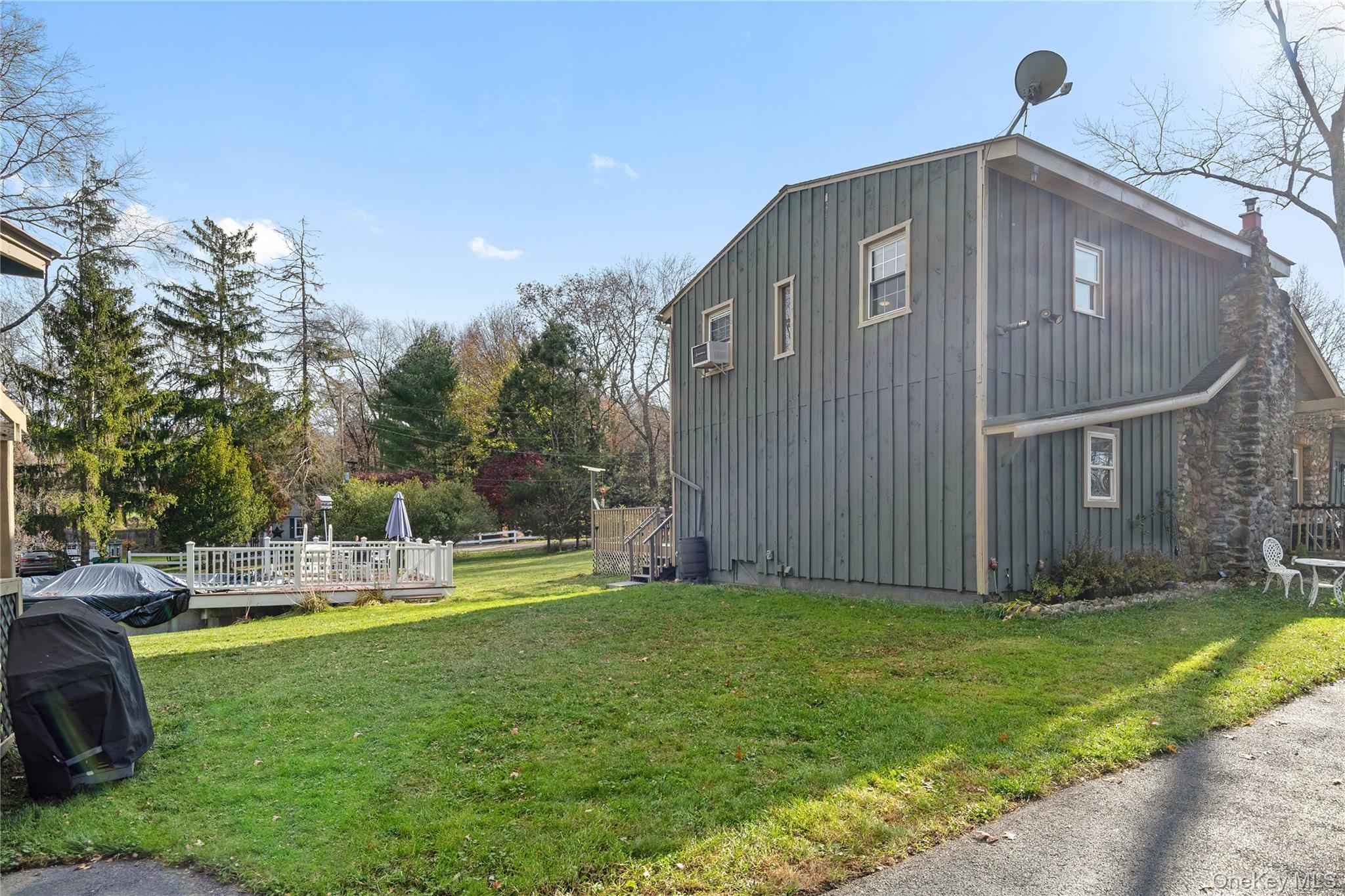 137 South Highland Road Wappingers Falls, NY 12590 - Photo 34 of 39 a front view of a house with garden