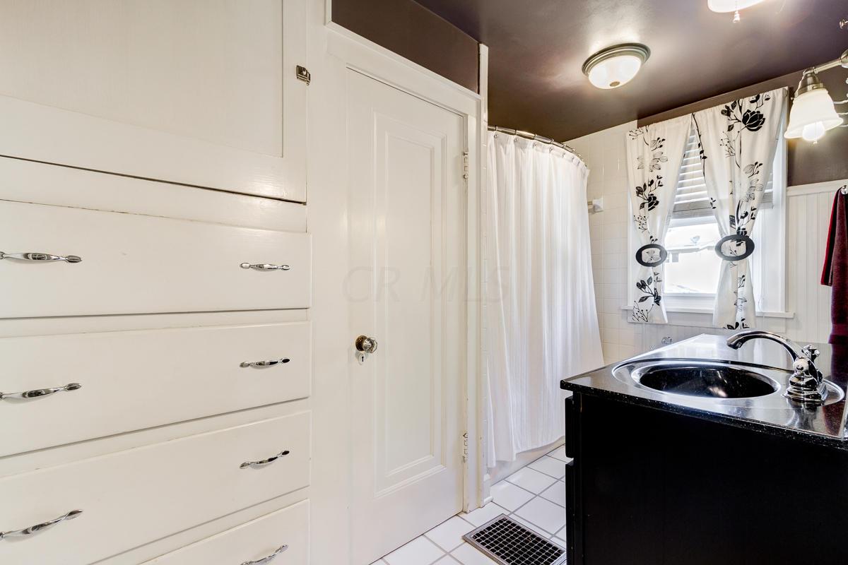 108 East Torrence Road Columbus, OH 43214 - Photo 19 of 29 Gallery Image 19