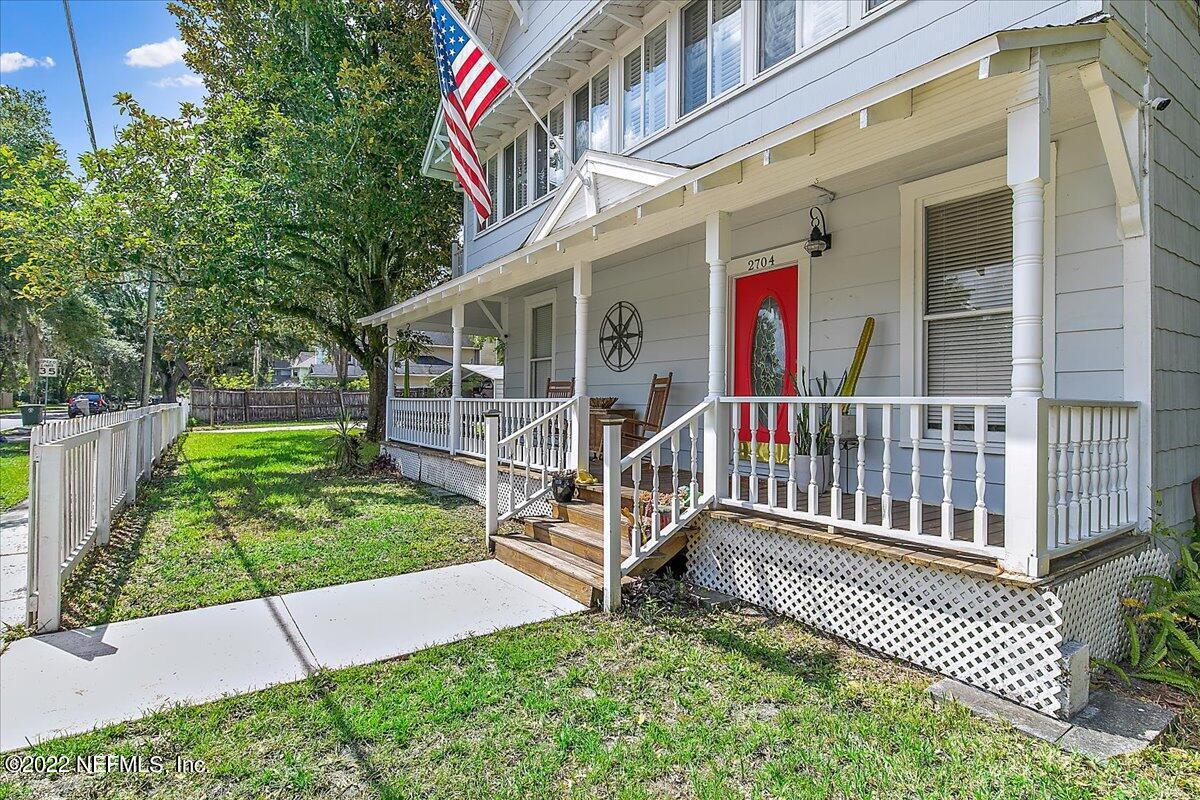 05-Front Porch