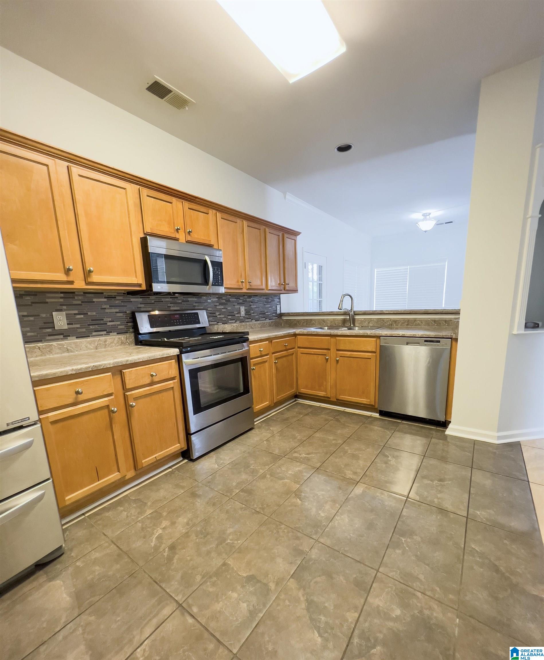 112 Juniper Circle Pelham, AL 35124 - Photo 8 of 17