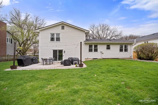 $550,000 | 800 Fellows Street, St. Charles, IL 60174