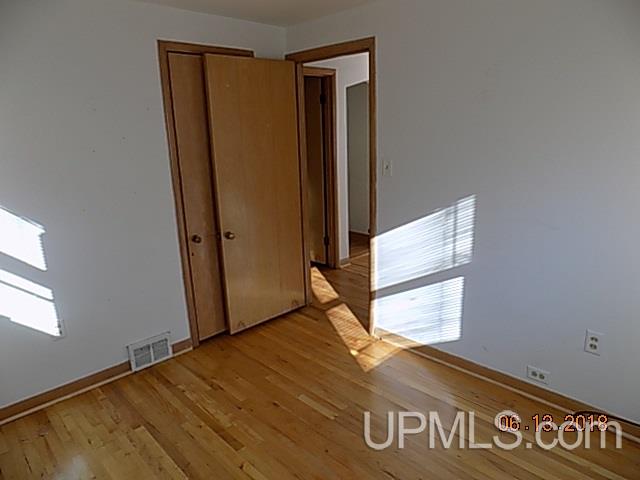 2002 Washington Street Ishpeming, MI 49849 - Photo 10 of 24