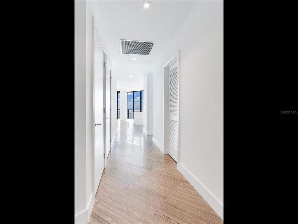 3101 Bayshore Boulevard, Unit 2204 Tampa, FL 33629 - Photo 3 of 60 a view interior of the house