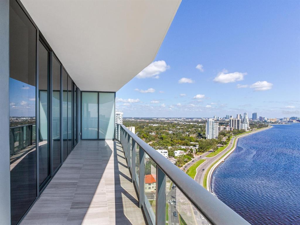 3101 Bayshore Boulevard, Unit 2204 Tampa, FL 33629 - Photo 34 of 60 a view of a balcony with an outdoor seating
