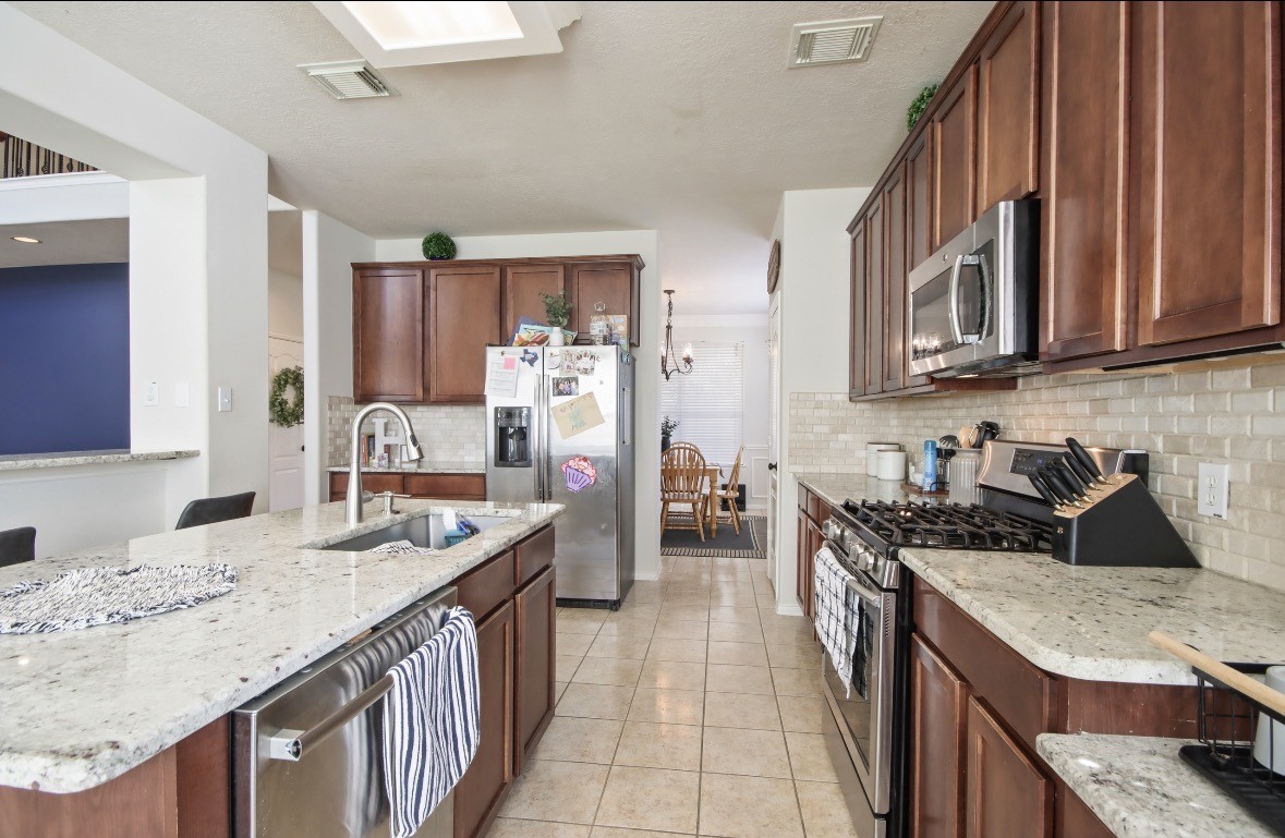 29803 South Legends Chase Circle Spring, TX 77386 - Photo 9 of 24