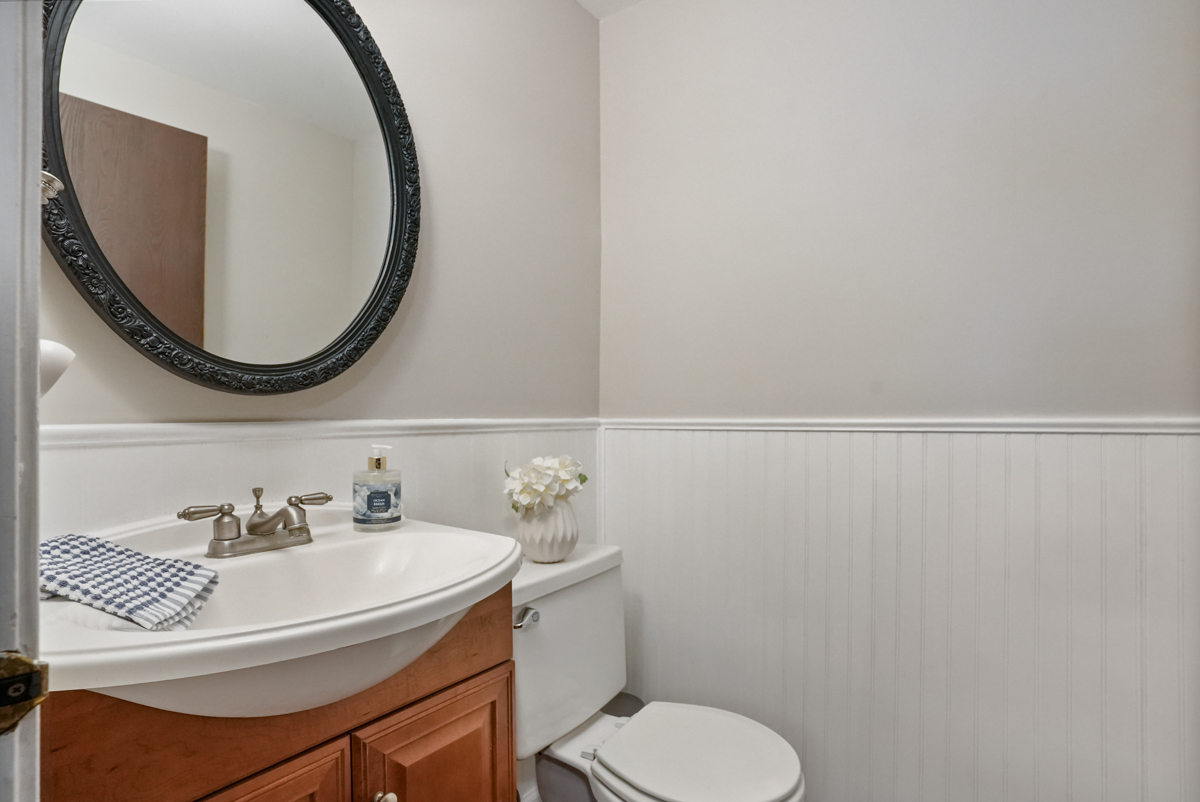 545 Ridgefield Drive Roselle, IL 60172 - Photo 7 of 24