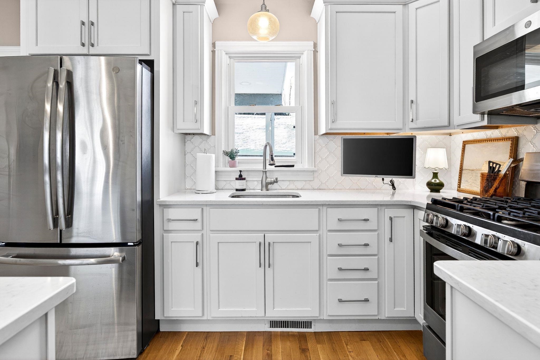 403 Pine Street Neenah, WI 54956 - Photo 16 of 42