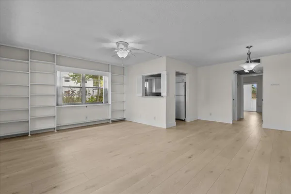 $1,500 | 142 Kent I West Palm Beach, West Palm Beach, FL 33417