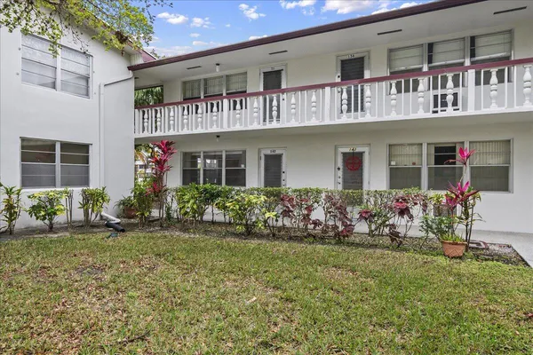$1,500 | 142 Kent I West Palm Beach, West Palm Beach, FL 33417