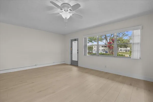 $1,500 | 142 Kent I West Palm Beach, West Palm Beach, FL 33417
