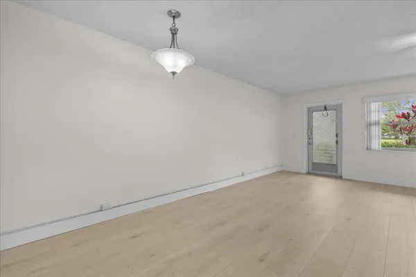 $1,500 | 142 Kent I West Palm Beach, West Palm Beach, FL 33417