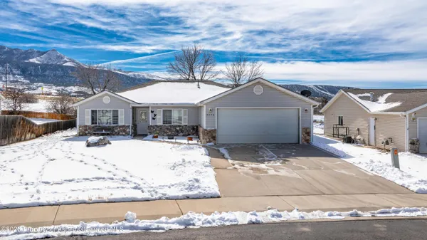 $450,000 | 256 Cliff View Circle, Parachute, CO 81635