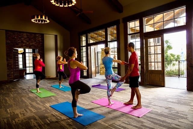 18512 Tanner Bayou Loop Austin, TX 78738 - Photo 26 of 32 a living room filled with furniture