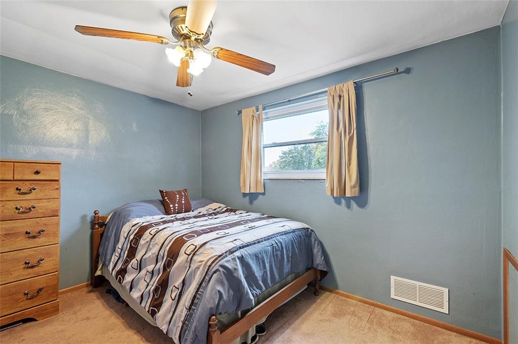 5348 Meadowcrest Road Pittsburgh, PA 15236 - Photo 15 of 24 Gallery Image 15