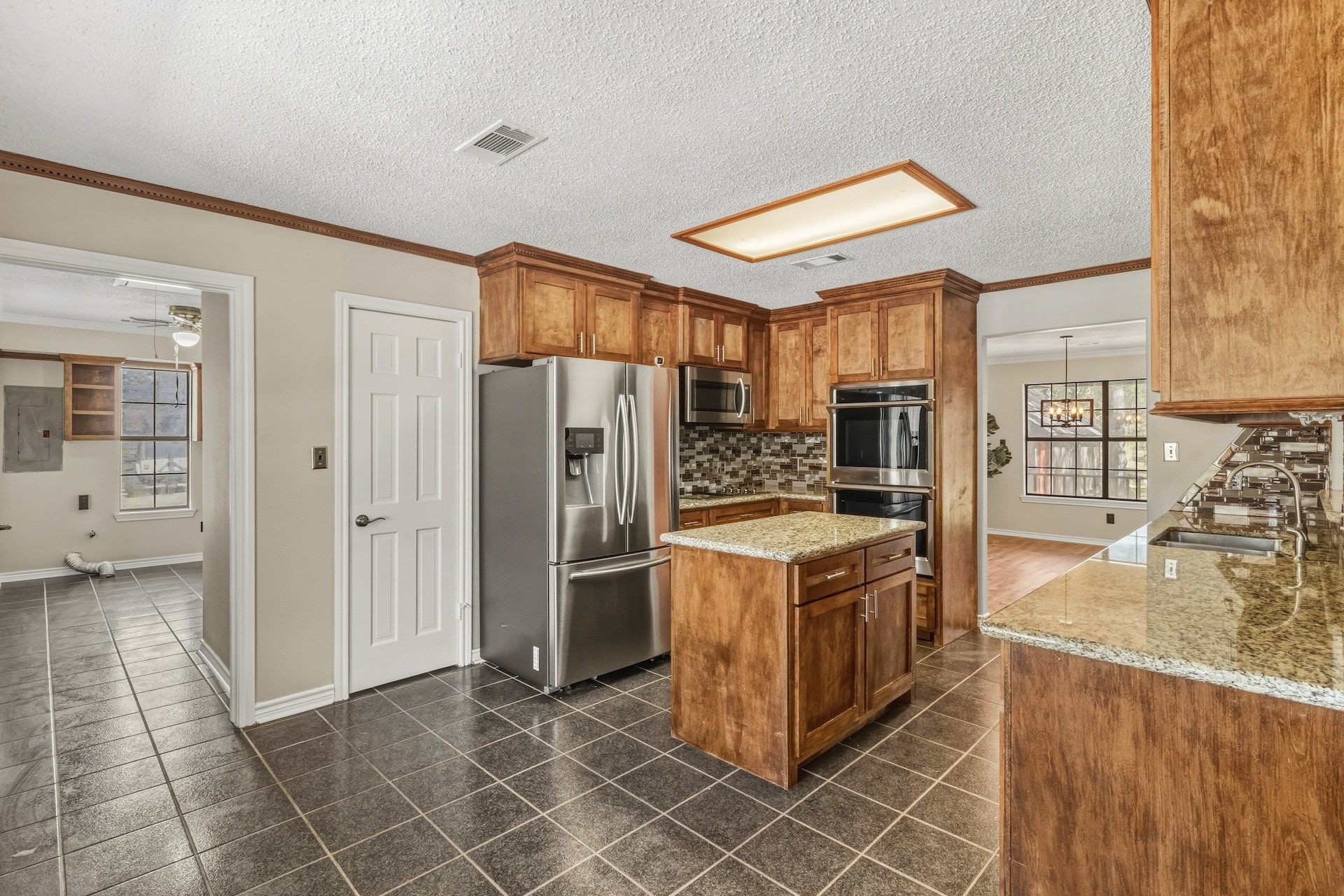 6214 Bayou Boulevard Baytown, TX 77521 - Photo 14 of 43