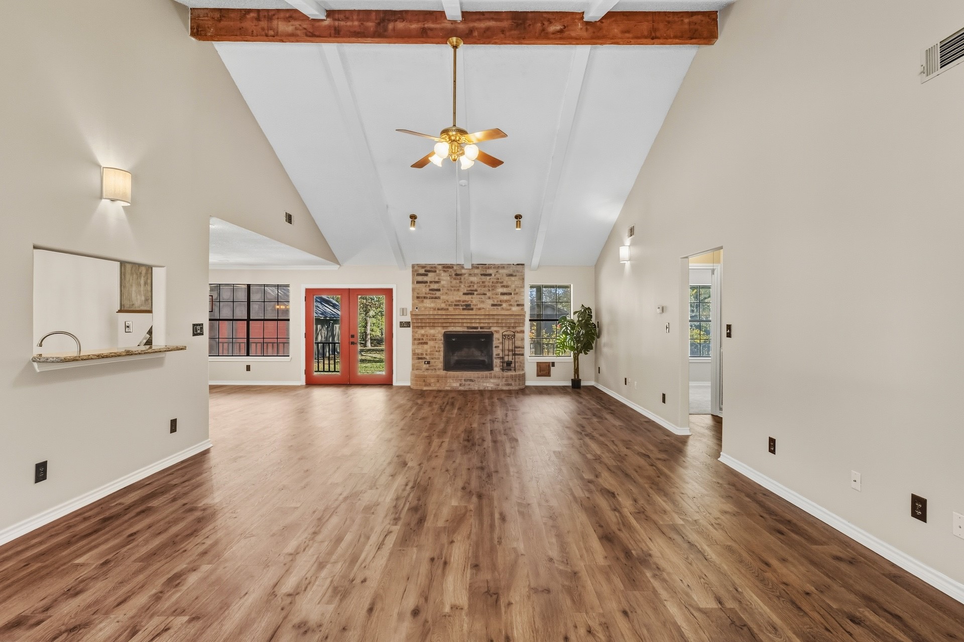 6214 Bayou Boulevard Baytown, TX 77521 - Photo 8 of 43