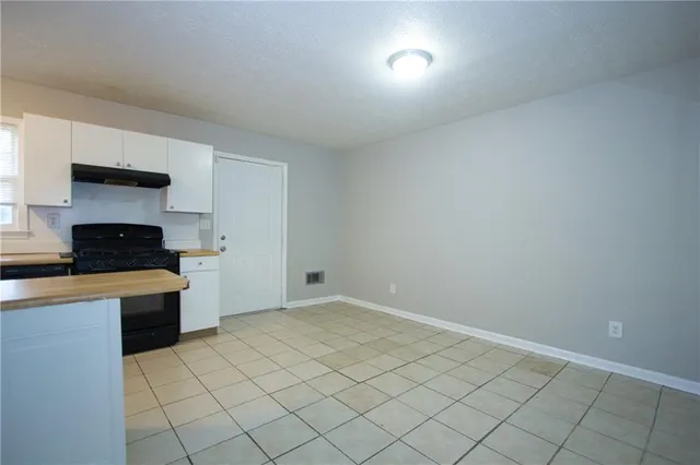 $1,300 | 2139 Golfview Drive Southeast, Conyers, GA 30013