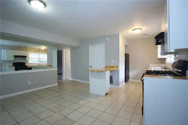 $1,300 | 2139 Golfview Drive Southeast, Conyers, GA 30013